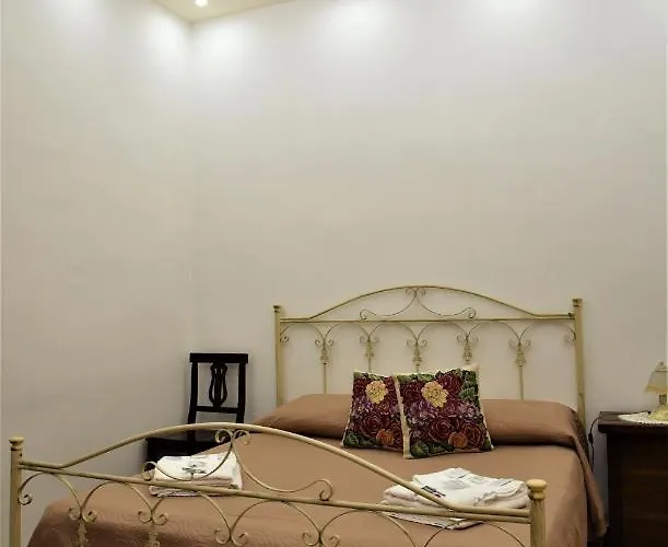 La Rosa Antica 3* أفيترانا